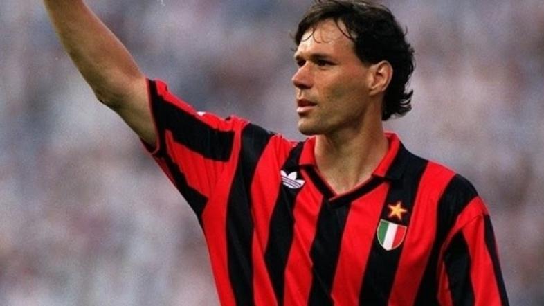 米兰前队医:大家都反对范巴斯滕手术,古利特被狗咬后和我开玩笑