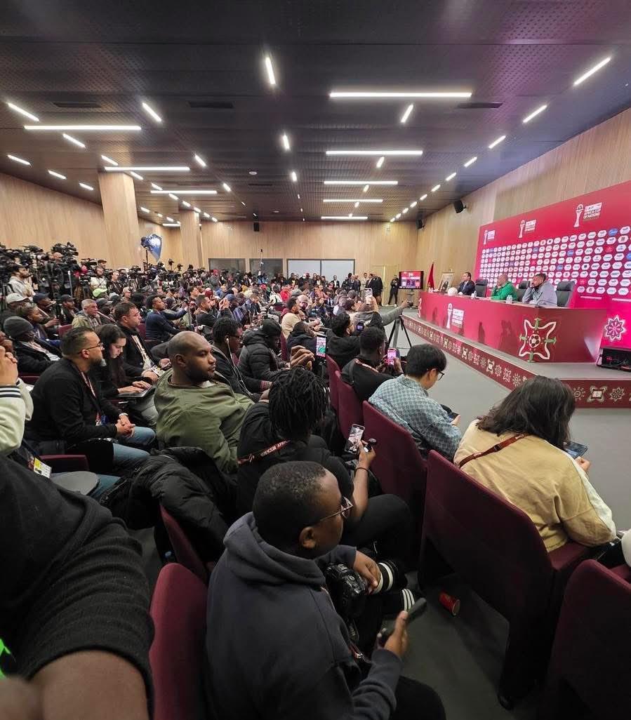 超300名记者出席,摩洛哥对尼日利亚赛前发布会创媒体人数纪录