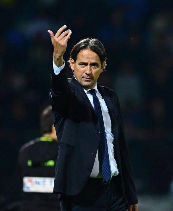 1715390376011004575.jpg 送温暖也分对象?国米为何对保级队“差别对待”