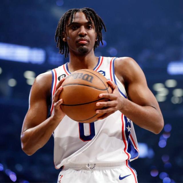 模拟器试玩入口-7连胜！76人继续领跑东部 望向快艇微微一笑