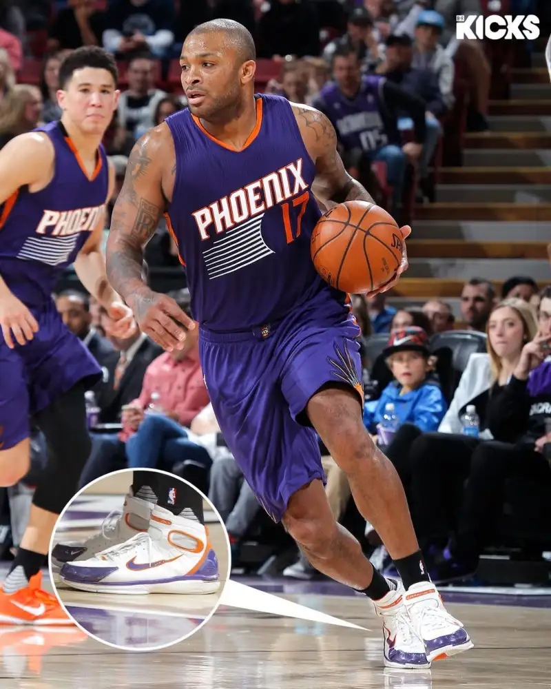 PG Gaming-B/R晒图回顾16赛季球员们穿着的经典球鞋:一起踏上回忆之旅