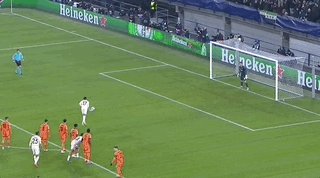 【欧冠】奥利塞双响穆勒平C罗，拜仁5比1客场大逆转