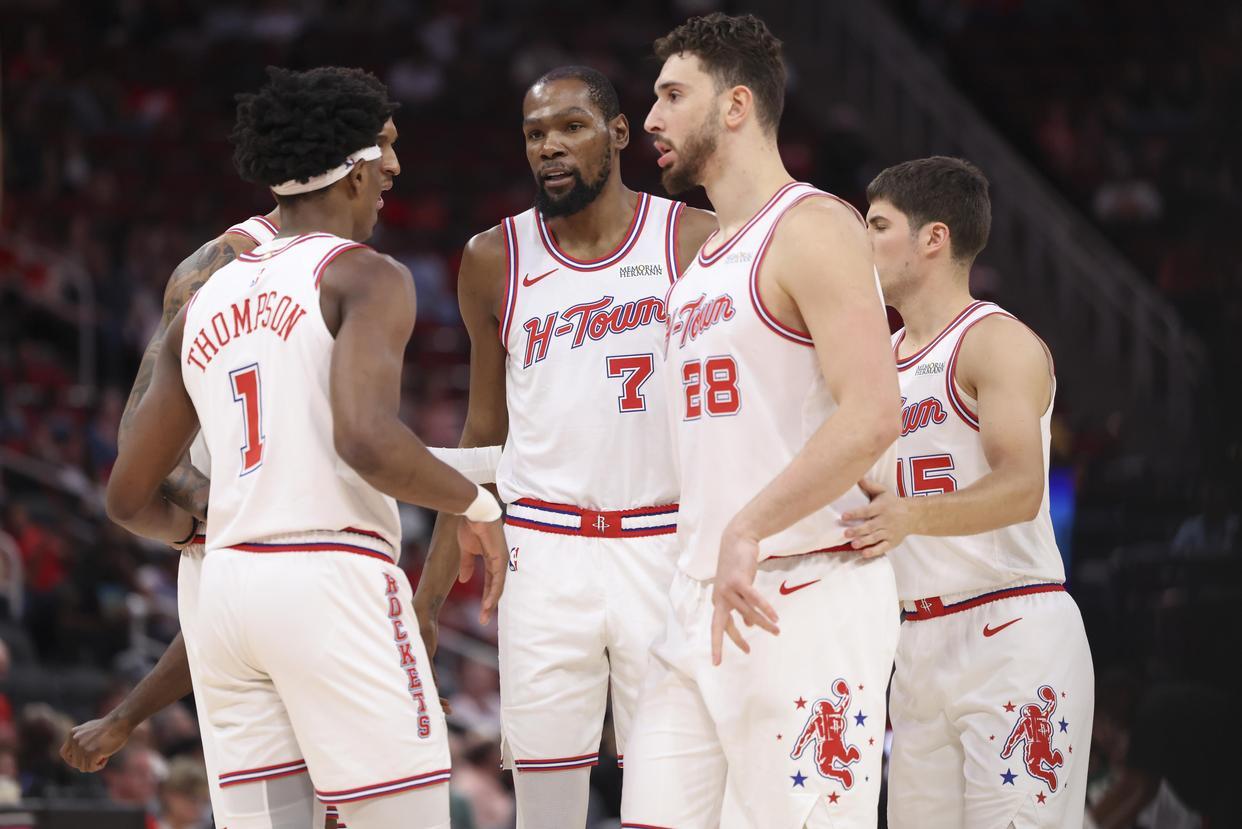 PG电子娱乐官网下载-52胜30负,火箭季后赛15人阵容出炉:23岁后卫压哨签约,控卫升级